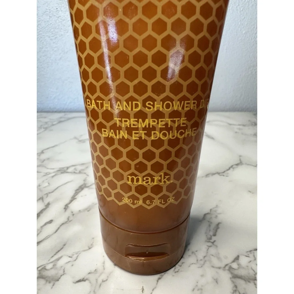 2005 Avon Mark. Honey Royale Bath And Shower Dip. 6.7oz/200ml. Discontinued‎